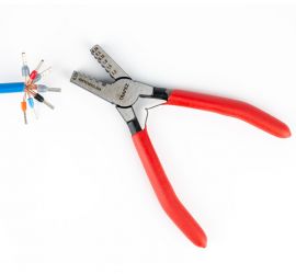 A crimp tool for both insulated and uninsulated bootlace ferrules from 0,5 to 2,5 mm², with a red grip, on a white background.