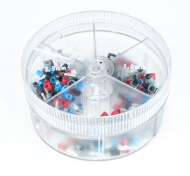 A round assortmentbox containing 400 singular insulated bootlace ferrules in multiple colors.